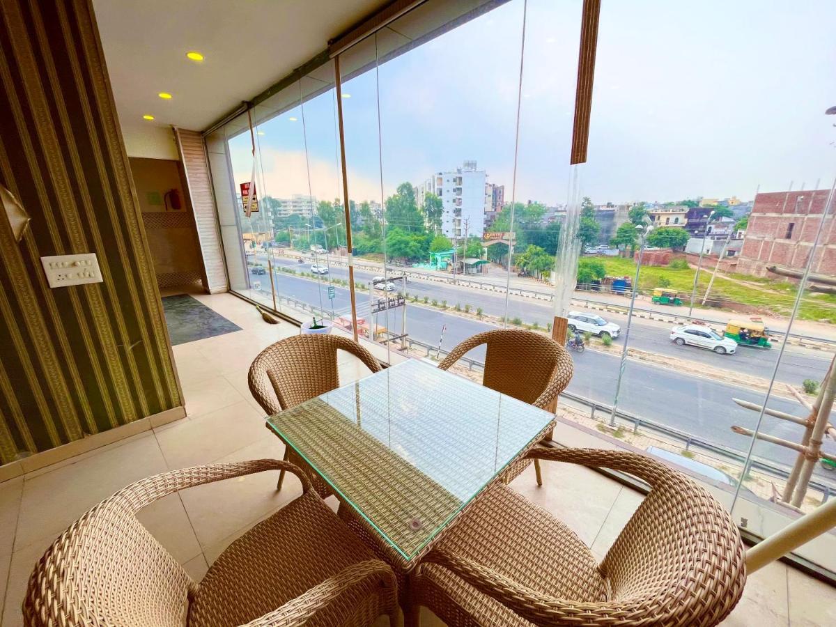 Hotel Pearl Grand, Zirakpur - Top Rated & Most Awarded Property In Tricity Chandigarh Exterior photo